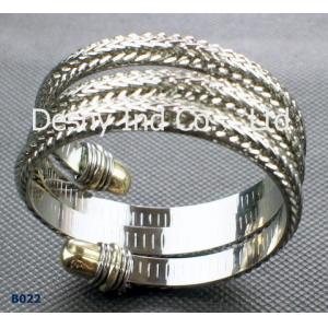 OEM Women's Gold Color Metal Bangles for Party, lead and nickel free