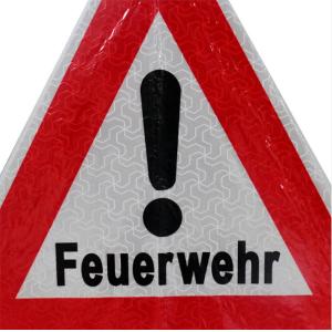 High Visibility Emergency Warning Sign Traffic Portable Folding ODM 700mm