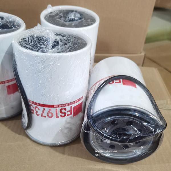 Fuel water separator FS19735 fuel filter FS19735