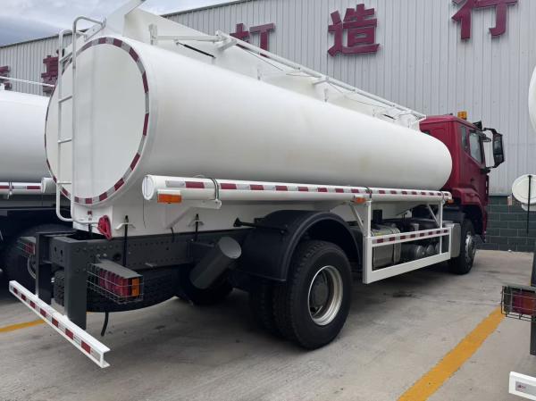 Buy SINOTRUK HOHAN New HOWO Oil Truck Fuel Tank 4x2 Lhd Euro2 White and Red at wholesale prices