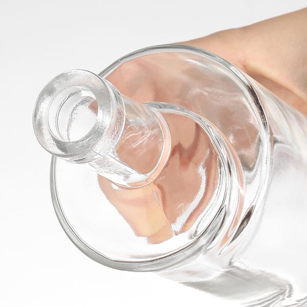 Collar Material Aluminum Plastic PP Customized Design Empty Wine Glass Bottles for Gifts