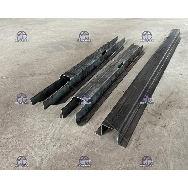 104 Omega bracket roll forming machine in Russia Raw material:Galvanized steel