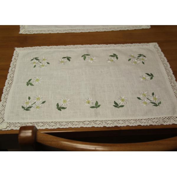 Buy Embroidered Patchwork White Cotton Tablecloths Rectangular With Logo Customized at wholesale prices
