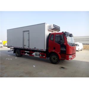 White / Red Color 6.8m FAW 4X2 Refrigerated Truck With 5800mm Wheelbase