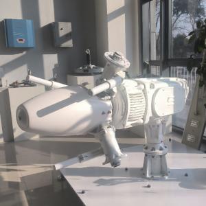 Start Torque 0.3N.M Pitch Control Wind Turbine with FRP Blades Material Quantity