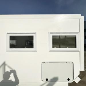 Max. Open at 65 Degrees Customizable Tempered Glass Expedition Windows for RV