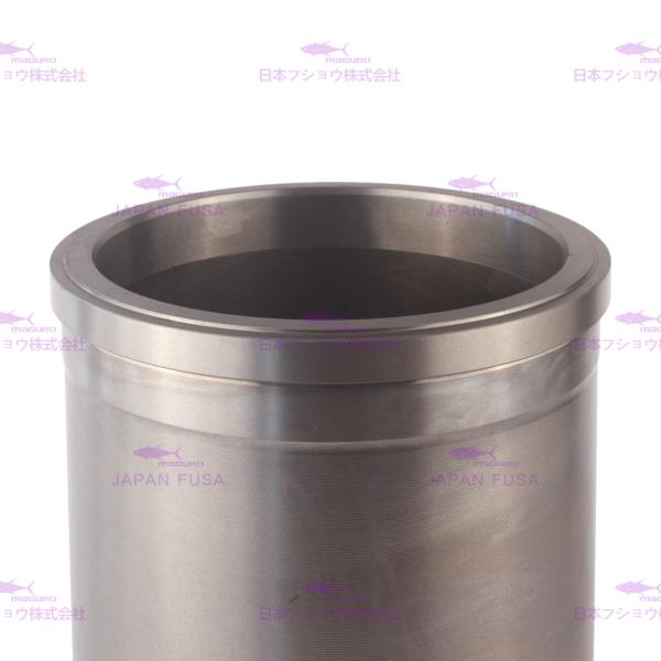 Engine Cylinder Liner 11012-97202 For UD Trucks Engine RE8 Diameter135mm Engine Spare Parts
