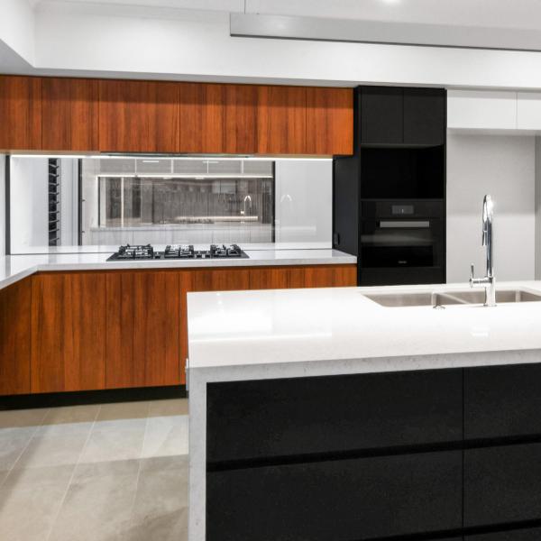 Buy Matte Wood Grain Kitchen Cabinets Sets  White And Black Melamine at wholesale prices