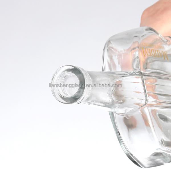 500ml 750ml Guitar Shape XO Vodka Glass Bottle for Beverage Industrial at Affordable