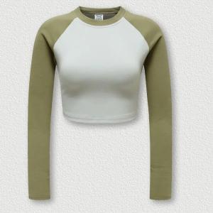                  Autumn and Winter American Retro Color Contrast Long-Sleeved Spice Girls Short Women′s T-Shirt Custom Logo             