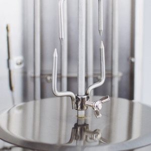 2 Burners Electric Vertical Rotisserie Chicken Broiler for Automatic Meat Production