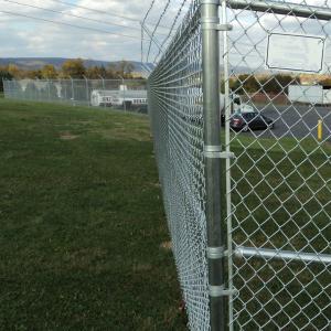 9 Gauge Galvanized Steel Chain Link Fence 50ft Powder Coating