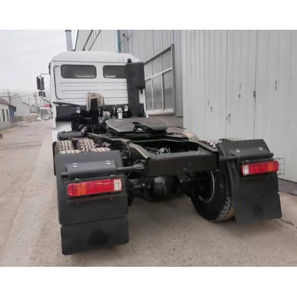 Radial Tire Design SHACMAN F3000 Duty Trailer Head Tractor Trailer Truck for Hauling