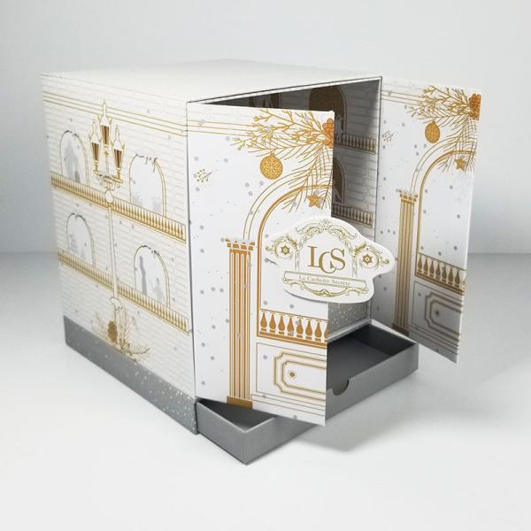 Dustproof Foldable Magnetic Gift Box , Antiwear Cardboard Box With Magnetic