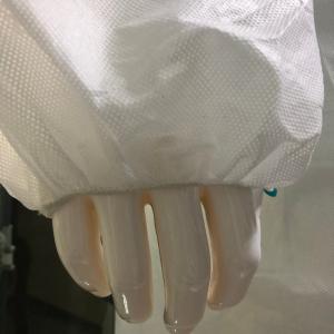 White Disposable Lab Coat Snap Front No Pockets Elastic Cuffs 20000PCS/Day