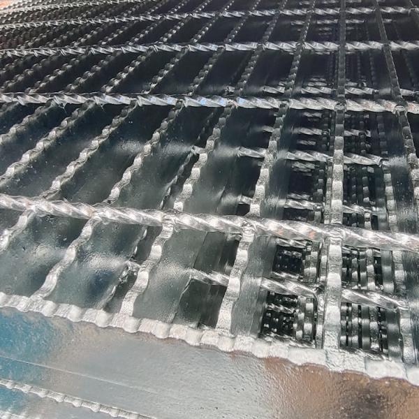 Buy Drainage Cover Walkway Steel Serrated Bar Grating 253/30/100 at wholesale prices