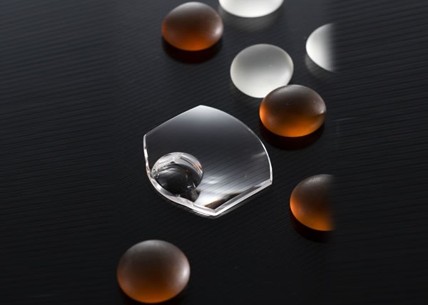 Buy 32mm Scratch Resistant Sapphire Crystal Round Rectangular Step Shape at wholesale prices