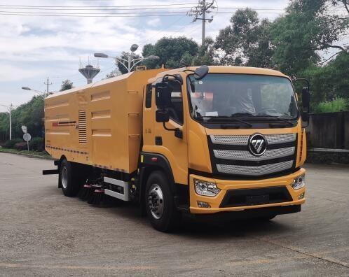 18000KG 220hp LNG Road Sweeper Truck For Large Area Cleaning ZBJ5182TSLNG-P1