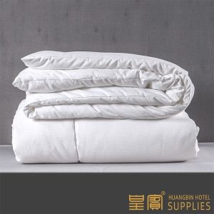 Hotel White Cotton Fabric Duvet With Polyester Fiber Filling