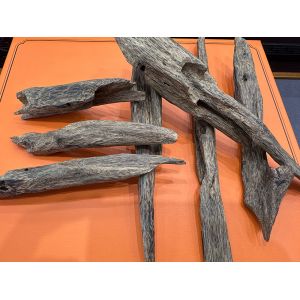 Black Dark Brown Agar Wood Incense Meditation Relaxation Aquilaria Logs