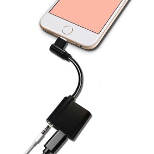 It is suitable for Apple 7 audio switching line iPhone8 earphone transfer line, charging audio output support customizat