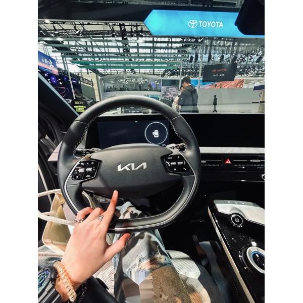 2023 Kia EV6 5-Door 5-Seat Pure Electric Car with 671KM Range and Gray Engine Type