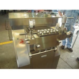 Quality 25Mpa Two Stages Milk Homogenizer Machine Splash Lubrication for sale