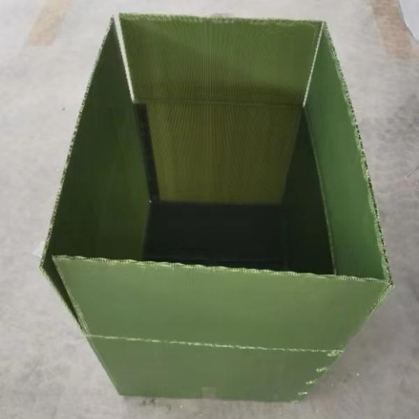 Green / Yellow Corrugated Plastic Bin Waterproof Plastic Carton Box Anti Pressure