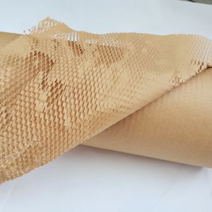 Lightweight 50CM*100M Honeycomb Wrapping Paper ECO Recyclable Roll