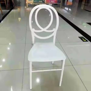 China Luxury Modern Stackable Hotel Banquet Chair Chiavari Gold White Plastic on sale