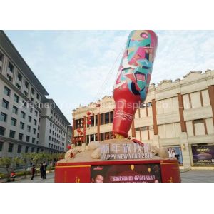 Red Color Customized Shopping Centre Decorations Fiberglass Beer Bottle Statue