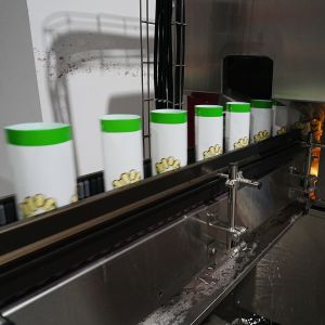 Automatic Sleeve Labeling Machine 9000-72000bph for Beverage Bottles