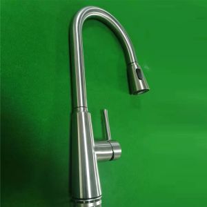 360 Degree Swiveling Spout Retractable Kitchen Faucet sus304 stainless tap