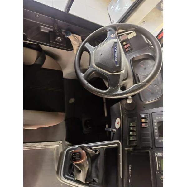 Used Mini School YuTong Bus ZK6575DX53 CA Engine 19 Seats Air Conditioner