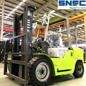 500mm Load Center Isuzu Engine Fd40 diesel engine forklift with Warning Light