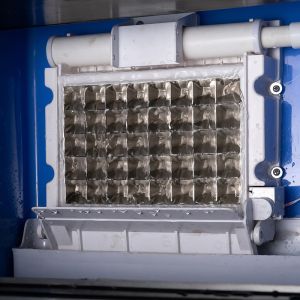 50kg Daily Output LZ-120 Customized Commercial Ice Cube Maker with R404a