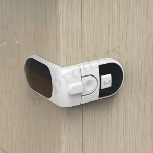 Prodigy Childproof Cabinet Plastic Cupboard Door Catches Multiscene 70X70X35mm