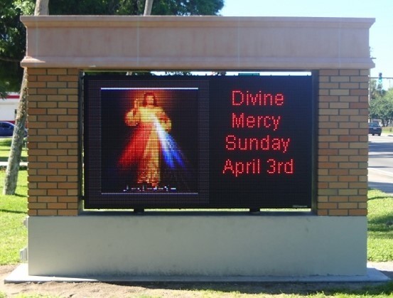 Buy Outdoor Monument LED Signs , IP65 Electronic Message Center Signs at wholesale prices