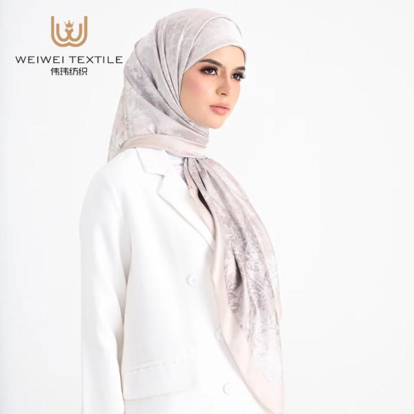 2025 New-Design Crepe Satin Muslim Shawl Fashion Ethnic Hijab Print Scarf for Women Traditional Scarves Shawls
