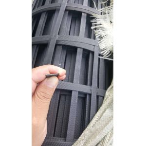 Soft Soil Foundation Reinforcement Steel Plastic Geogrid for Railway Slope