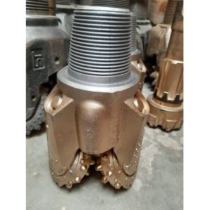 Tricone Roller Bit, Milled Tooth, 7-5/8'' dia, with 4-1/2'' API Regular pin for