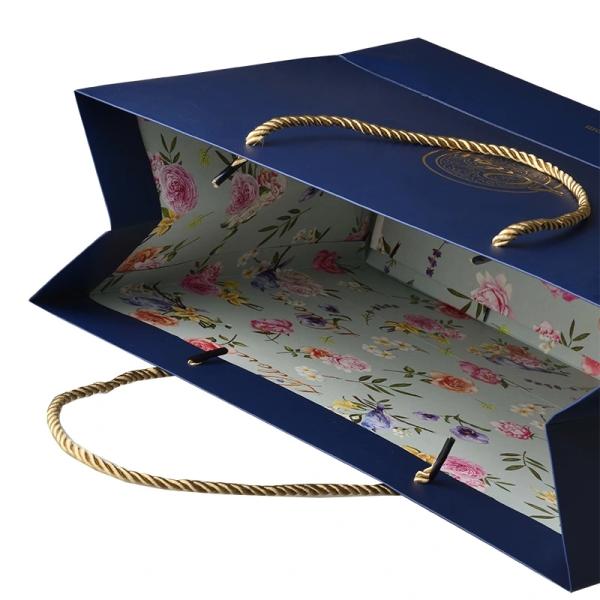 Matt Logo Common 28*15*28cm Printable Paper Bags Gift Packaging