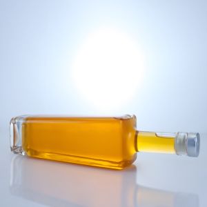 750ml Custom Shape Glass Spirits Bottle for Brandy Vodka Whisky Cork Top in