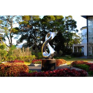 Stainless Steel Contemporary Abstract Sculpture Polished Mirror Finishing