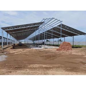 Light Prefab Steel Livestock Barns , Custom Steel Shed Construction