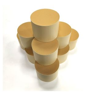 Honeycomb SCR Denox Catalyst with High Flow Rate for Catalytic Converters