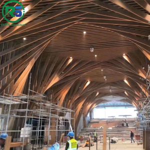 Environmental Friendly Linear Suspended Metal Ceiling 0.9mm White Aluminum