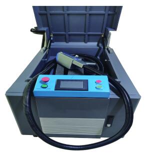 1064 Nm 100w 200w Fiber Laser Cleaning Machine For Removal Rust Of Metal
