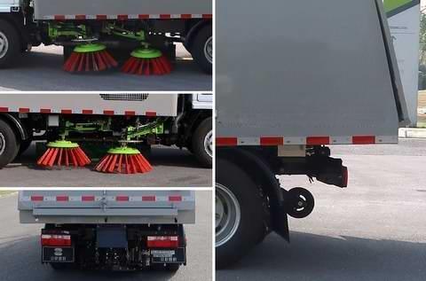 Diesel Vacuum Isuzu Road Sweeper Truck 100km/H