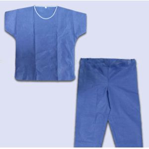 China Short Sleeve 40GSM SPP Nonwoven Disposable Scrub Suits With Pocket on sale